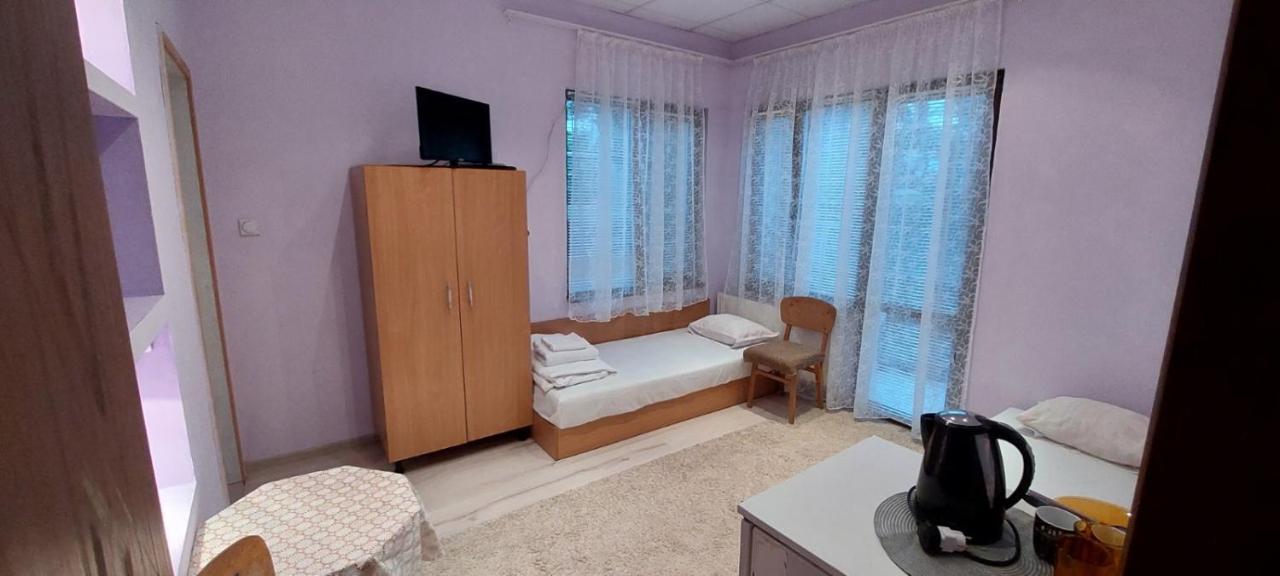 Guest House Kukera พาเวลบันยา ภายนอก รูปภาพ